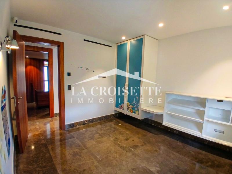 Villa meublée S+3 avec piscine à Carthage